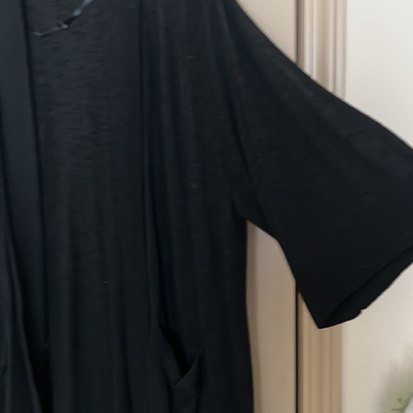 Banana Republic Black Cardigan - Picture 3 of 6